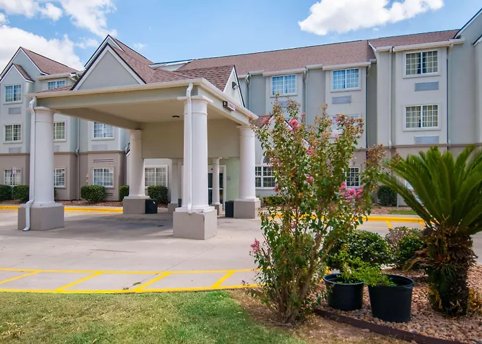 Microtel Inn And Suites Lafayette